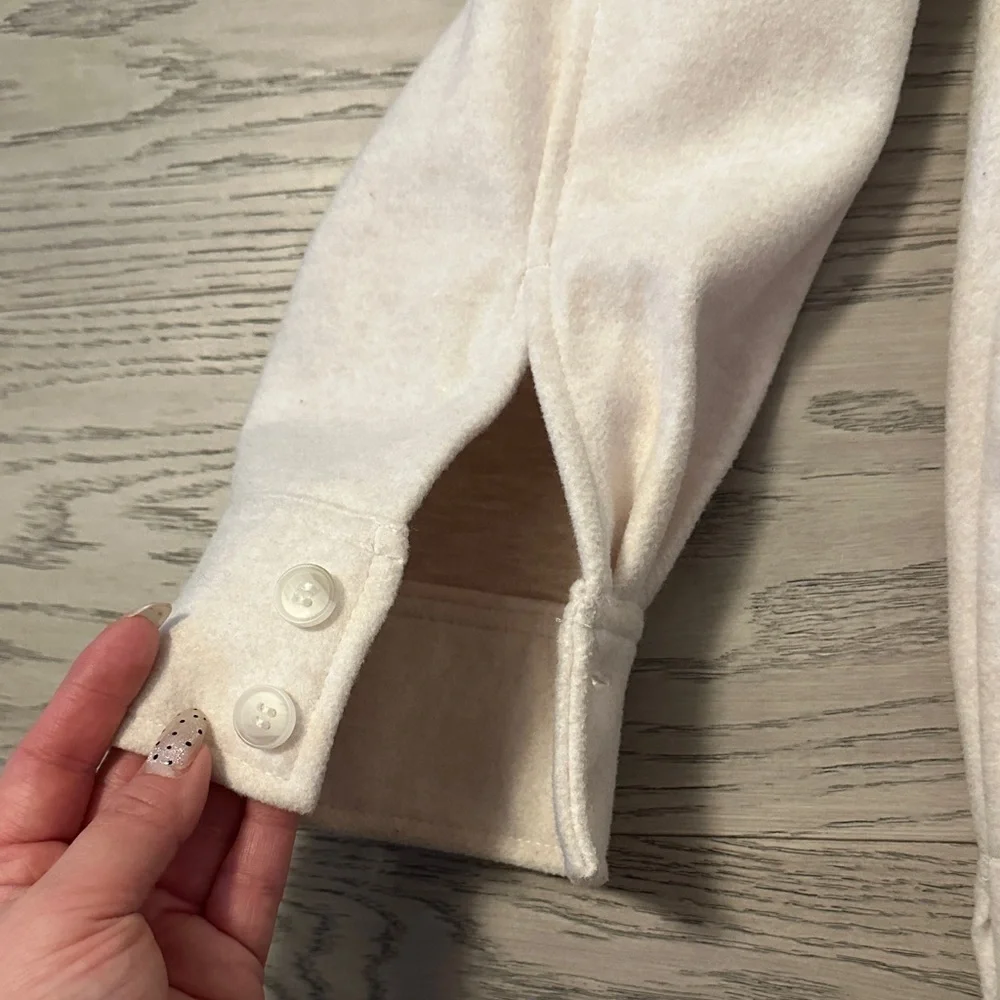 H&M Cream Shacket - Picture 6 of 8